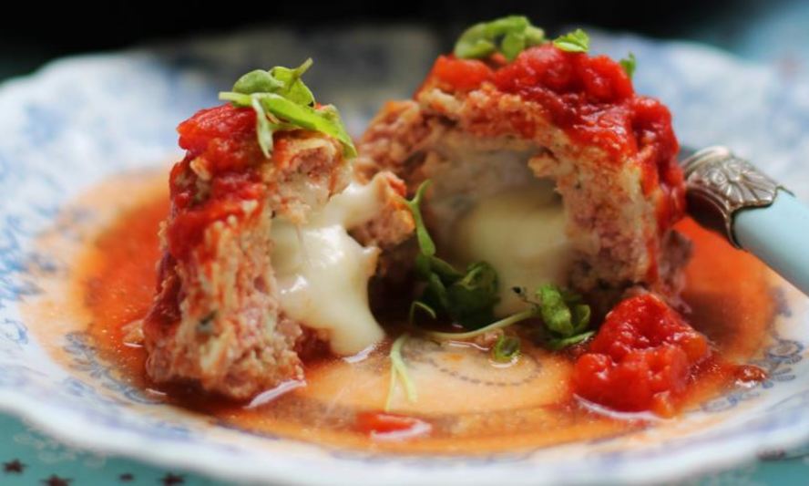 Рецепт тефтели из индейки с моцареллой под соусом маринара