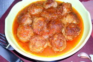 Тефтели по-домашнему с шалфеем в томатном соусе