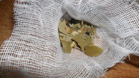 тефтели по-домашнему с шалфеем в томатном соусе