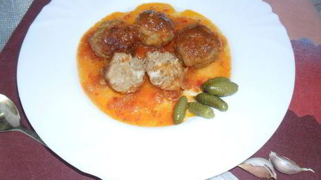 тефтели по-домашнему с шалфеем в томатном соусе