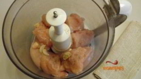 тефтели под сметанным соусом