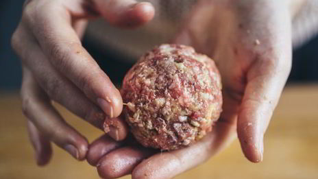 тефтели с грецкими орехами в соусе