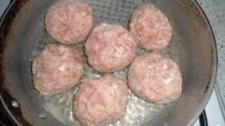 тефтели со сметанной подливкой