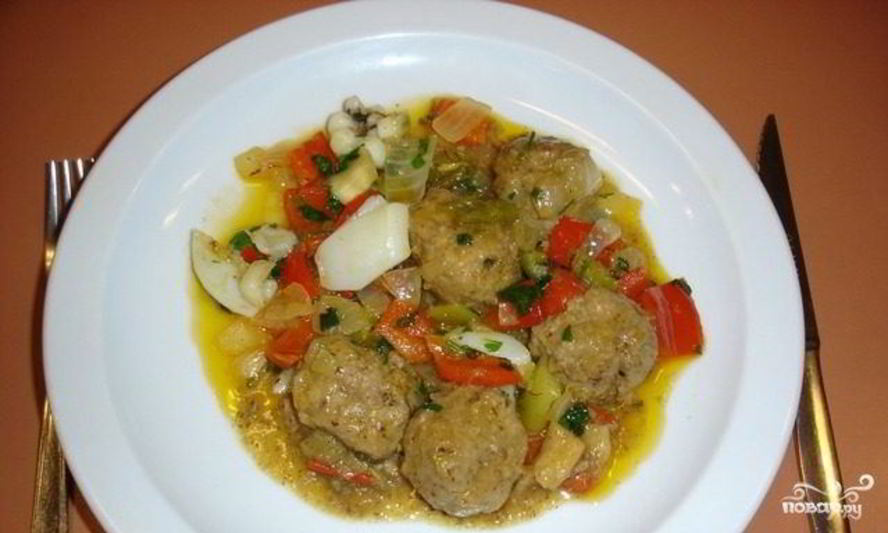 Рецепт тефтели, тушенные с овощами