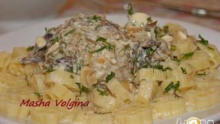 Тефтели в грибном соусе с сыром