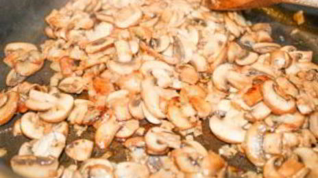 тефтели в сливочно-грибном соусе