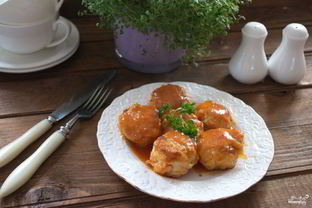 Тефтели в томатном соусе со сметаной