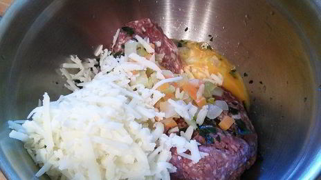 тефтели, запеченные с моцареллой