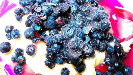 ленивые вареники с черникой на пару