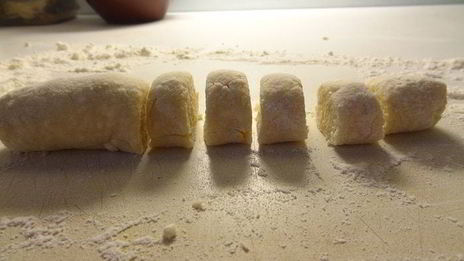 ленивые вареники с ягодным соусом кули