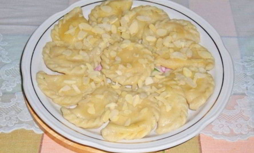 Рецепт постные вареники с начинкой из мака и миндаля с курагой