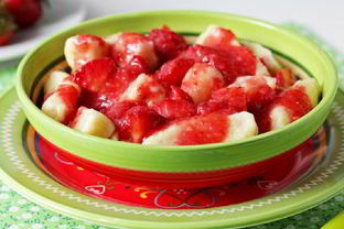 Тесто на вареники с клубникой