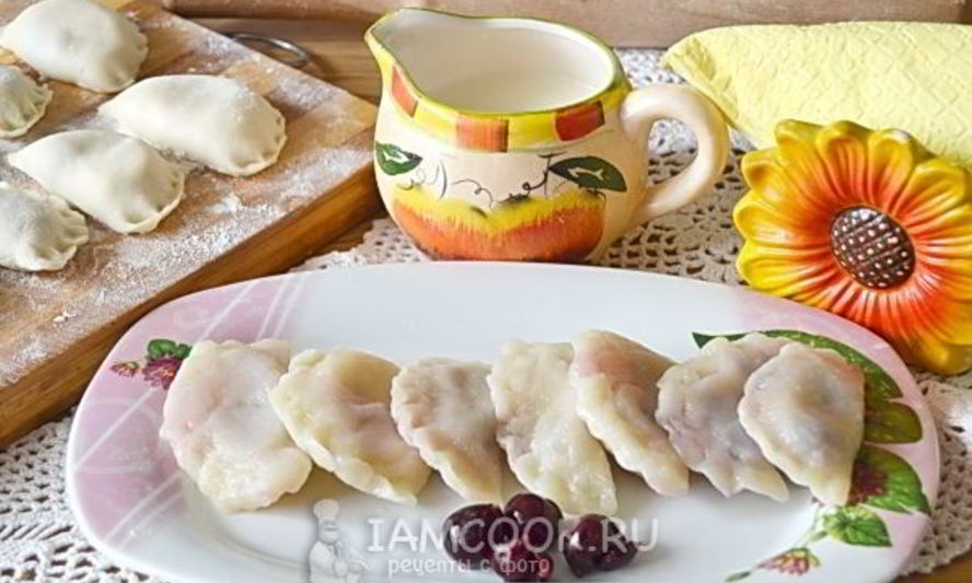 Рецепт творожные вареники с вишней