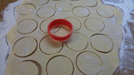 вареники из заварного теста с вишней