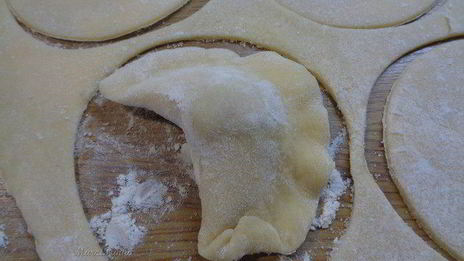 вареники из заварного теста с вишней