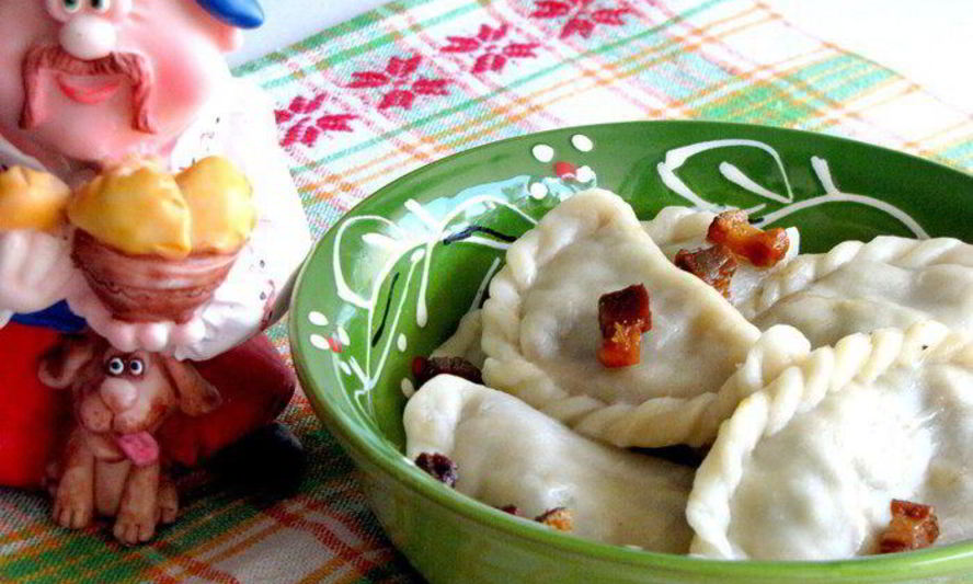 Рецепт вареники с капустой, грибами и шкварками