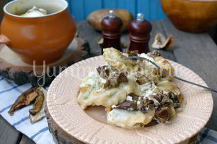 Вареники с картофелем в горшочках