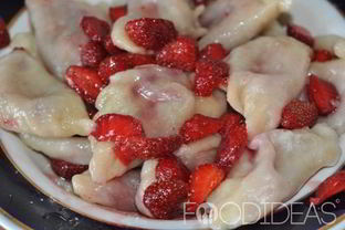Вареники с клубникой