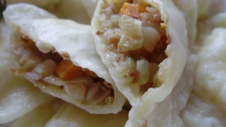 вкусные вареники с гречкой и овощами