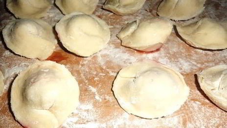 заварные вареники с клубникой на пару