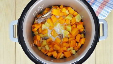 домашнее жаркое на пиве с тыквой в мультиварке