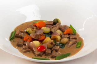 Жаркое из глазного мускула с глазастыми овощами