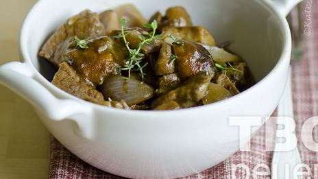 жаркое из говядины с белыми грибами