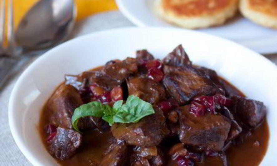 Рецепт жаркое из говядины с клюквой