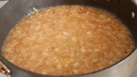 жаркое из говядины с сухофруктами и миндалем