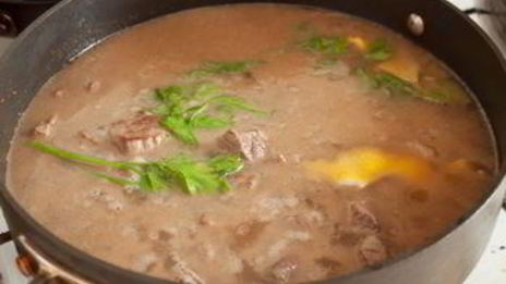 жаркое из говядины с сухофруктами и миндалем