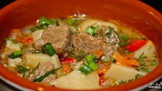 Жаркое из говядины в горшочках