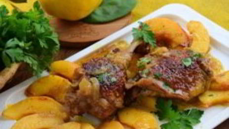 жаркое из курицы с айвой