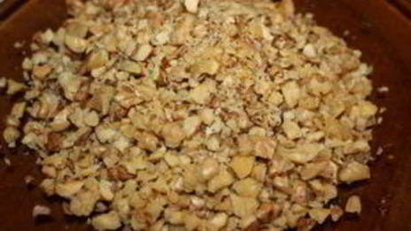 жаркое из курицы с изюмом в горшочках