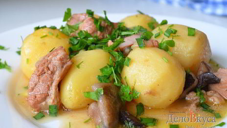 жаркое по-домашнему с мясом и грибами