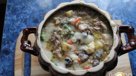 жаркое под соусом бешамель