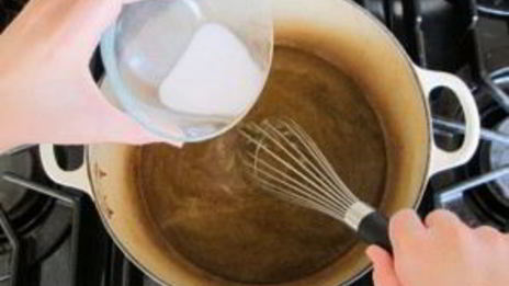 жаркое с говядиной, картофелем и фасолью