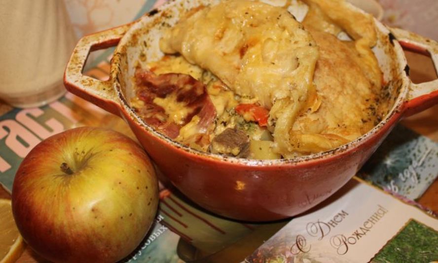 Рецепт жаркое с языком и беконом под крышкой из слоеного теста сытый патрик