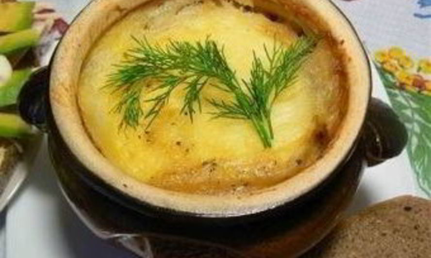 Рецепт жаркое в горшочках с картофельной крышкой