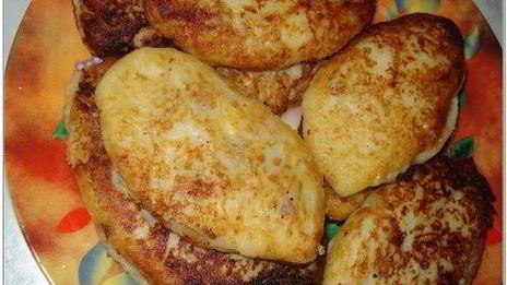 картофельные зразы и лепешки с одной начинкой