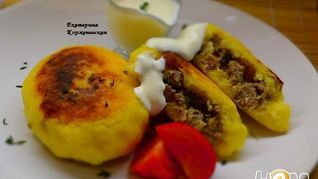 Картофельные зразы с мясом и сыром