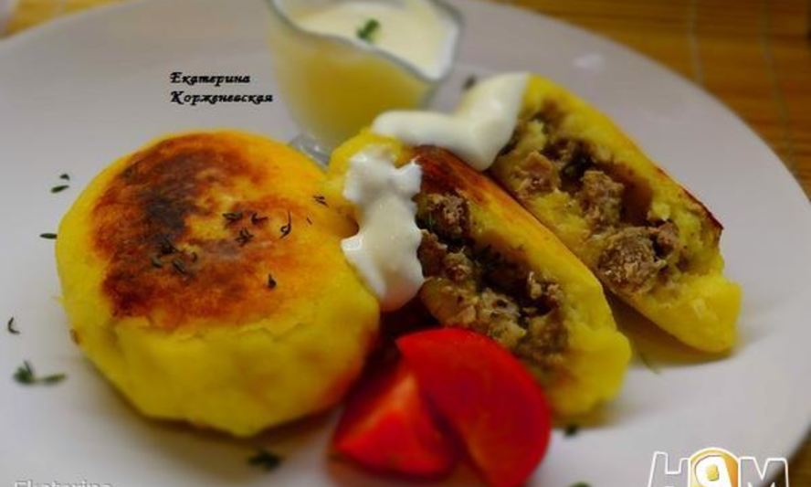 Рецепт картофельные зразы с мясом и сыром