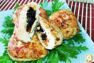 Куриные зразы с сухофруктами и апельсиновым соусом