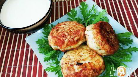 куриные зразы с сухофруктами и апельсиновым соусом