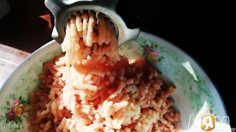 куриные зразы с сухофруктами и апельсиновым соусом