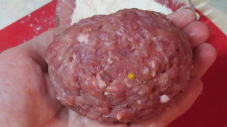 куриные зразы с яйцом и луком и шотландское яйцо