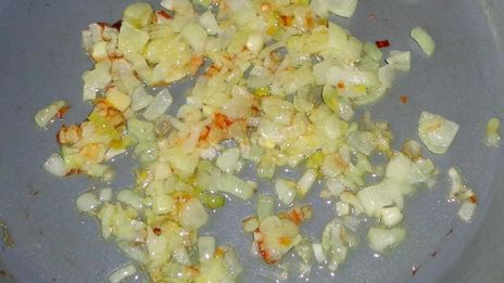 мясные зразы с луком и яйцом