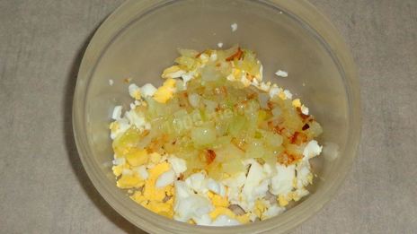 мясные зразы с луком и яйцом