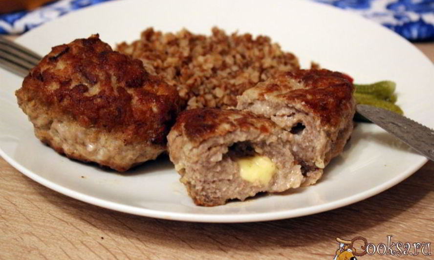 Рецепт мясные зразы с сыром и сливочным маслом