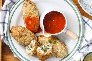 Мясные зразы с сыром и травами