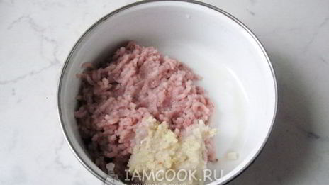 рыбные зразы с грибами и сыром